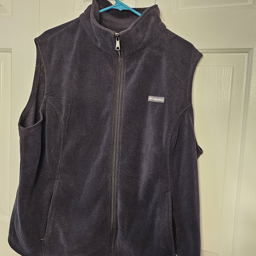 Columbia Black Fleece Vest